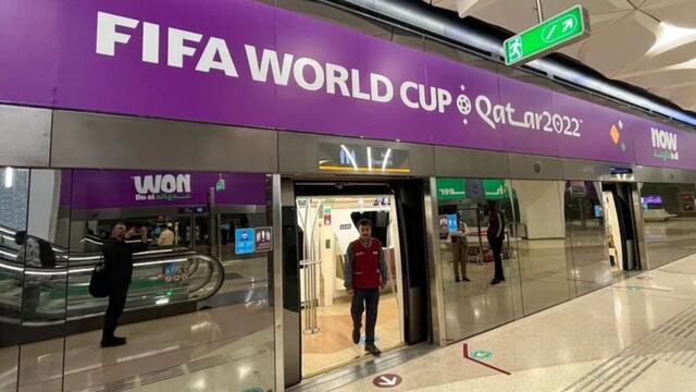 Un grupo de cordobeses enfiestó el sistema de metro en Qatar.