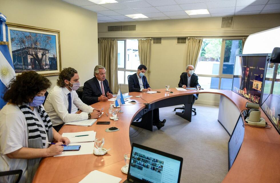 Alberto Fernández le propuso a los gobernadores restringir la circulación entre las 23 y las 6