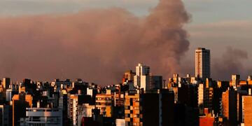 El humo se pudo percibir en gran parte de la Ciudad de Buenos Aires y en Provincia. Gentileza: Infobae.