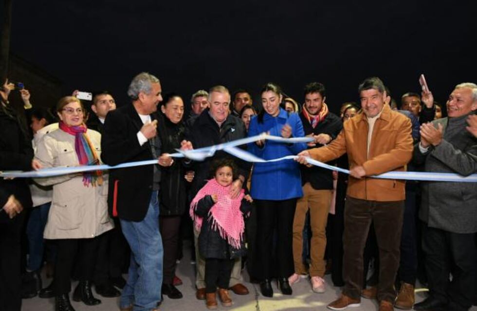 Aguilares: Jaldo inuguró obras de pavimentado e iluminación