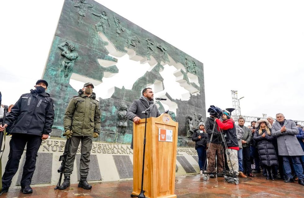 Walter Vuoto: “Mas temprano que tarde nuestro pabellón ondeara en las Islas Malvinas”.