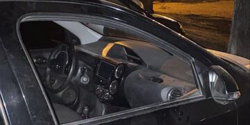 Le rompieron el auto y le robaron: "La Policía no hace nada", protestó.