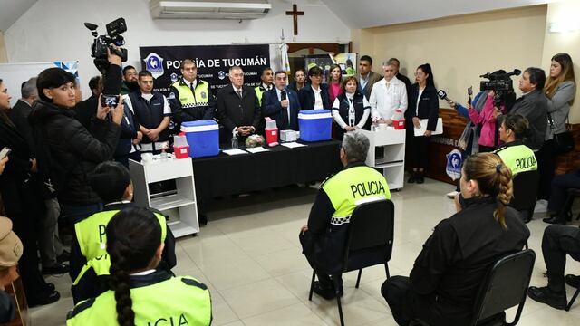 Operativo de vacunación contra el Dengue: comenzó la inoculación al personal policial