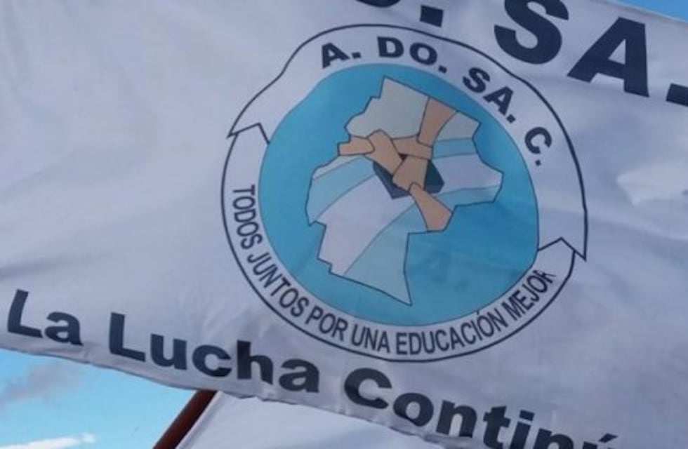 El gremio docente ADOSAC se declaró en alerta y movilización al no recibir convocatoria a paritaria salarial