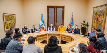 Gobernador Jalil se reúne con Glencore y proveedores locales para impulsar proyecto MARA.