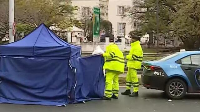 Un polista atropelló y mató a un peatón en plena avenida 9 de Julio. Foto: captura C5N