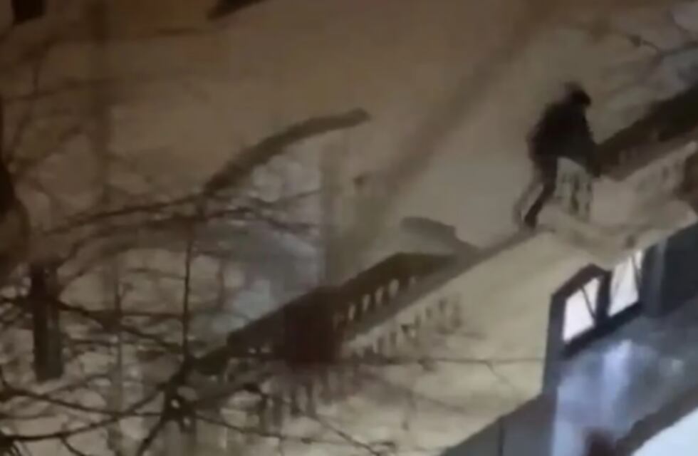 El video del “Hombre Araña” de Recoleta que intentó robar trepándose por los balcones