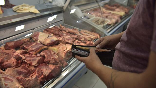 Un carnicero lloró por los aumentos (Facundo Luque / La Voz)