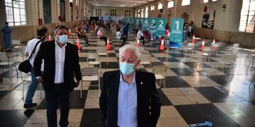 Vacunación en el Comedor Universitario de la UNC (Pedro Castillo)
