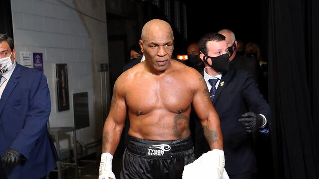 Mike Tyson dejó a Floyd Mayweather como claro favorito ante Logan Paul.