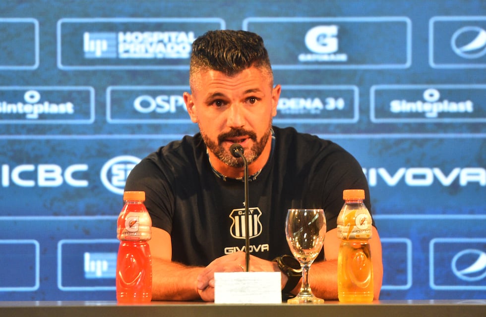 Javier Gandolfi: “Talleres fue superior en el segundo tiempo”