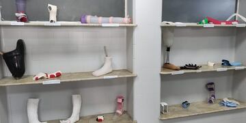 El taller repara prótesis donadas y produce nuevas piezas que mejorar la calidad de vida de las personas con discapacidad.