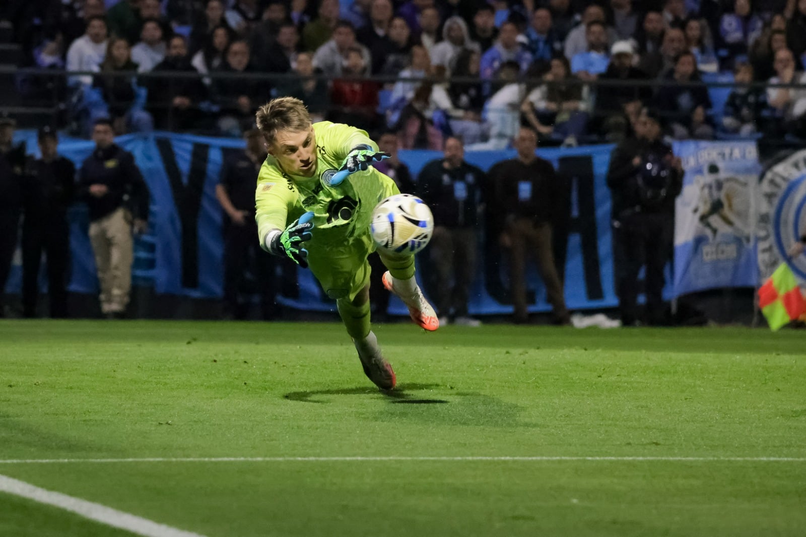 Por Thiago Cardozo, Belgrano tiene una opción de compra por un millón de dólares en diciembre de este año y por USD 1.200.000 en junio de 2026. (Prensa Belgrano)