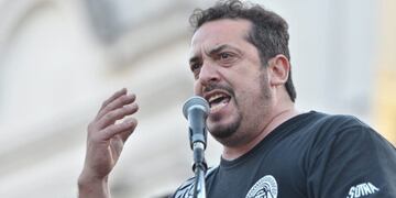 El Gobierno llamó a una jornada de negociaciones por el conflicto del neumático.