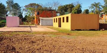 Avanza la reconstrucción de una Escuela consumida por el fuego en San Antonio.