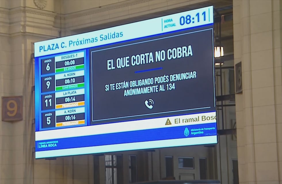 “El que corta, no cobra”: los carteles que colocó el Ministerio de Seguridad en la Estación Constitución