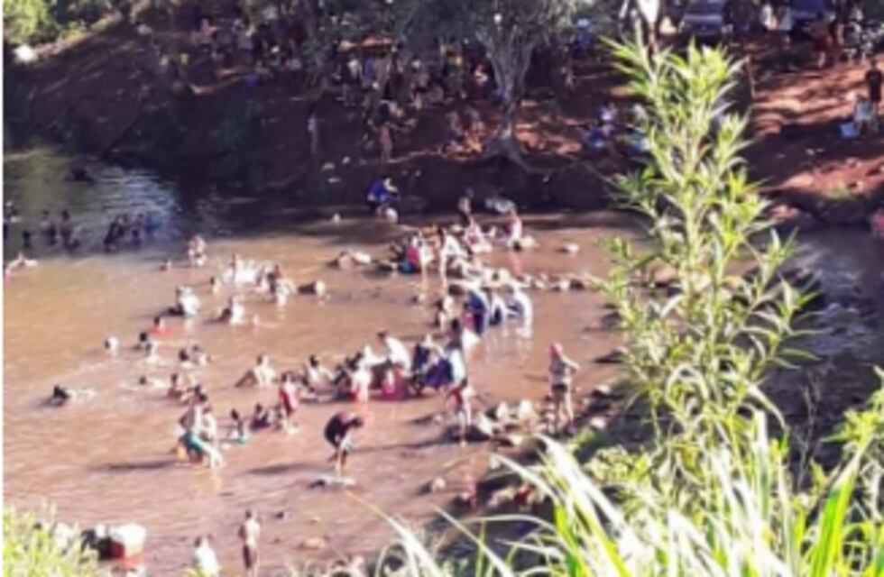 Vecinos están enojados  por cierre de camping en Colonia Delicia