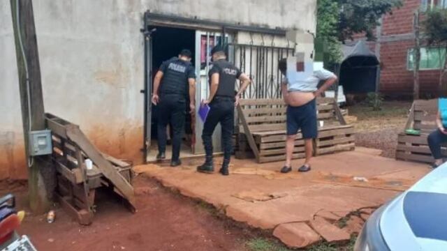 Dos detenidos tras ingresar a un local y robar bebidas en 25 de Mayo.