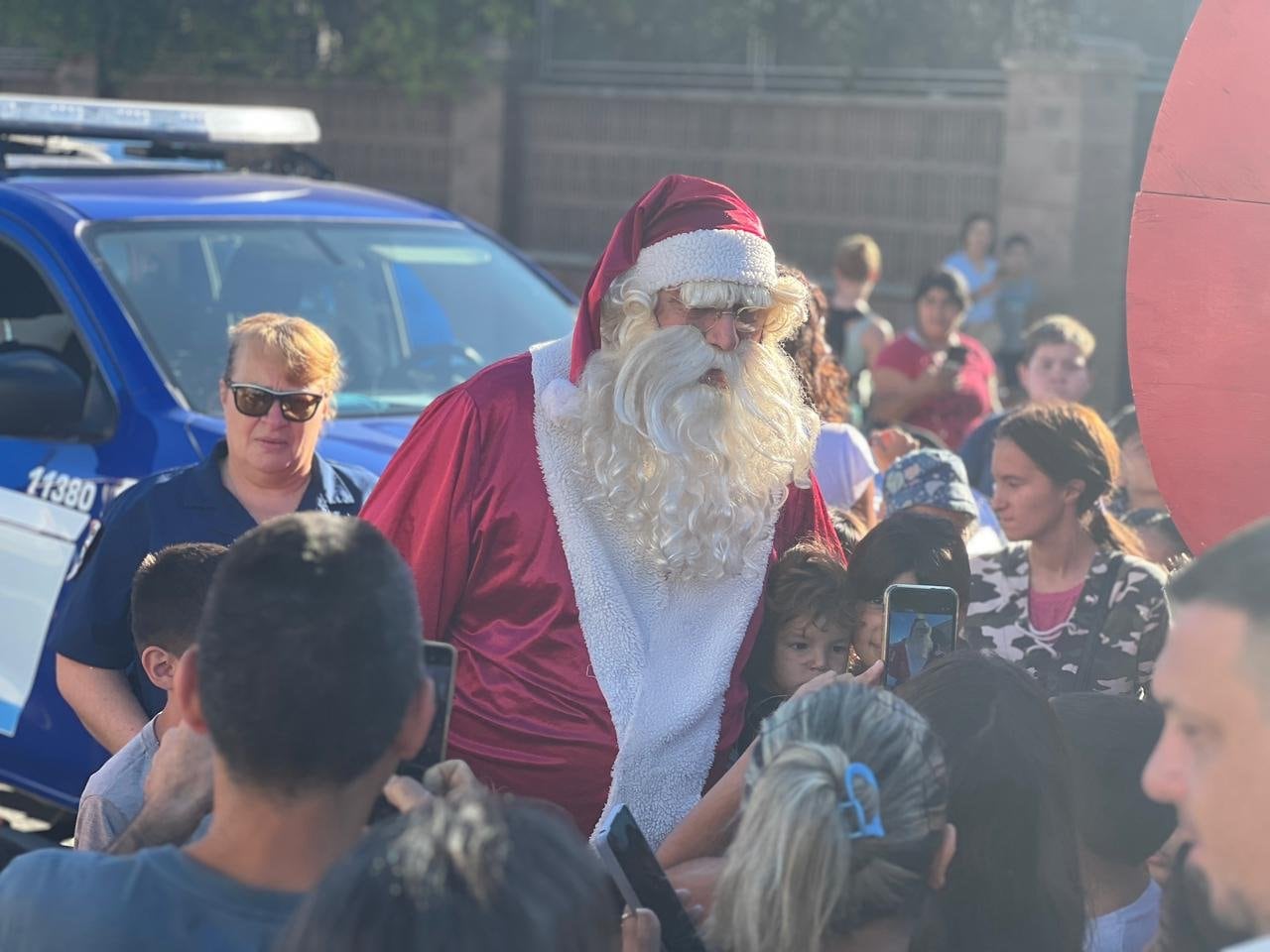 Remo. El “Papa Noel” de Río Cuarto realizó su última caravana solidaria tras 25 años consecutivos (Gentileza LV16).