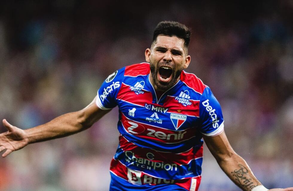 El gol de Silvio Romero para Fortaleza en el empate 1 a 1 ante Estudiantes