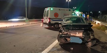 Violento accidente en la Variante Costa Azul.