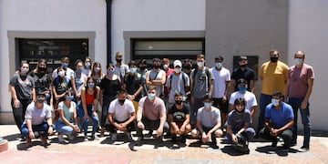 El grupo de jóvenes que iniciarán las prácticas laborales