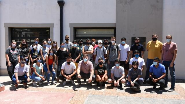 El grupo de jóvenes que iniciarán las prácticas laborales