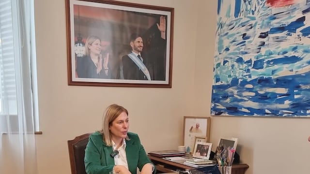 Vía País visitó a la vicegobernadora de Santa Fe, Gisela Scaglia, en su despacho oficial, para conocer en profundidad su historia de vida.