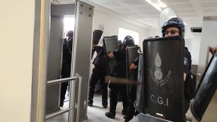 La policía montó un operativo preventivo en el acceso de pasaje Tarrico.