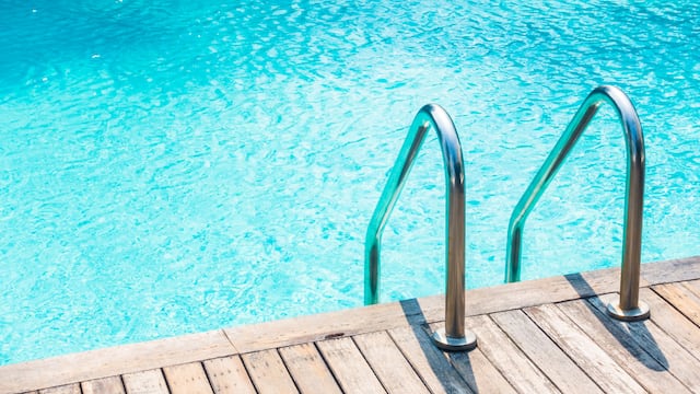 Reanimaron a un bebé de 2 años que había caído a una pileta en Córdoba.