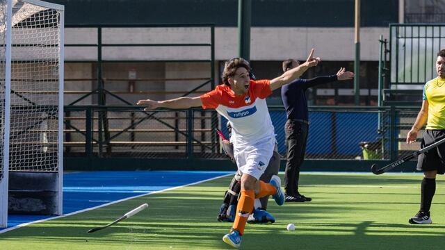 El puntaltense volvió a convertir y Bahía Blanca clasificó a semifinales. (Foto Asociación Bahiense de Hockey).
