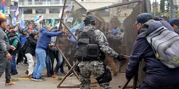 Violentos incidentes en Jujuy. / Foto: La Nación.