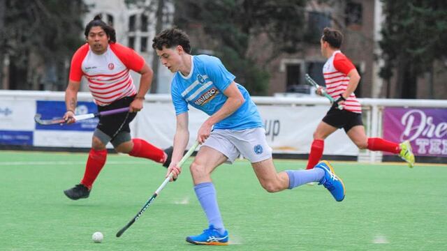 Dos goles de Mateo Sagreras en el debut de Puerto Belgrano en Caballeros. (Foto Mauricio Montani).