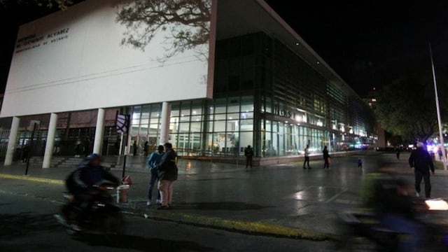 La mujer llegó al HECA con vida, pero falleció a los minutos debido a la herida de bala en su cabeza.