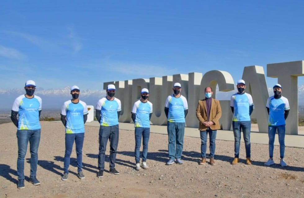 Tupungato presentó el equipo de ciclismo de ruta en el Mirador del Valle