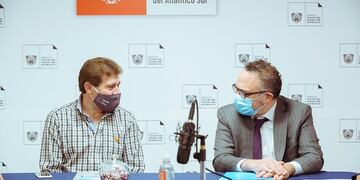 Kulfas arribó a Tierra del Fuego y fue recibido por Melella