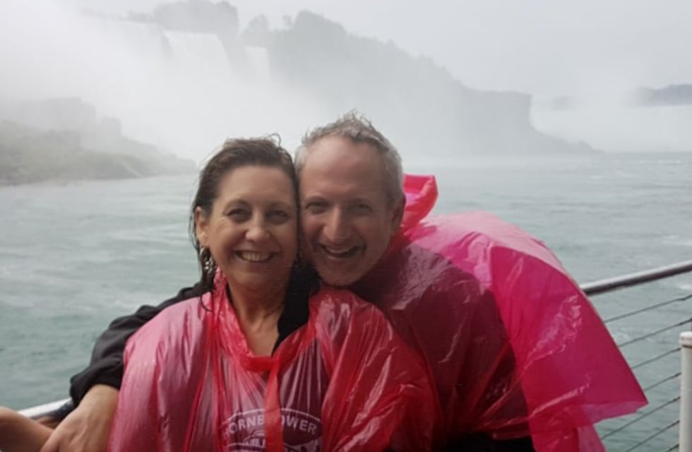 Carlos y Luli se conocieron de adolescentes y pasaron 40 años hasta que pudieron estar juntos