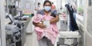 El procedimiento, llevado a cabo en el Instituto de Maternidad, marca un hito en medicina fetal a nivel nacional.