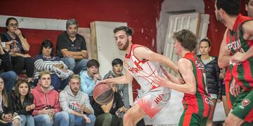 Oficial de Básquet de Tres Arroyos: Huracán y Blanco y Negro semifinalistas