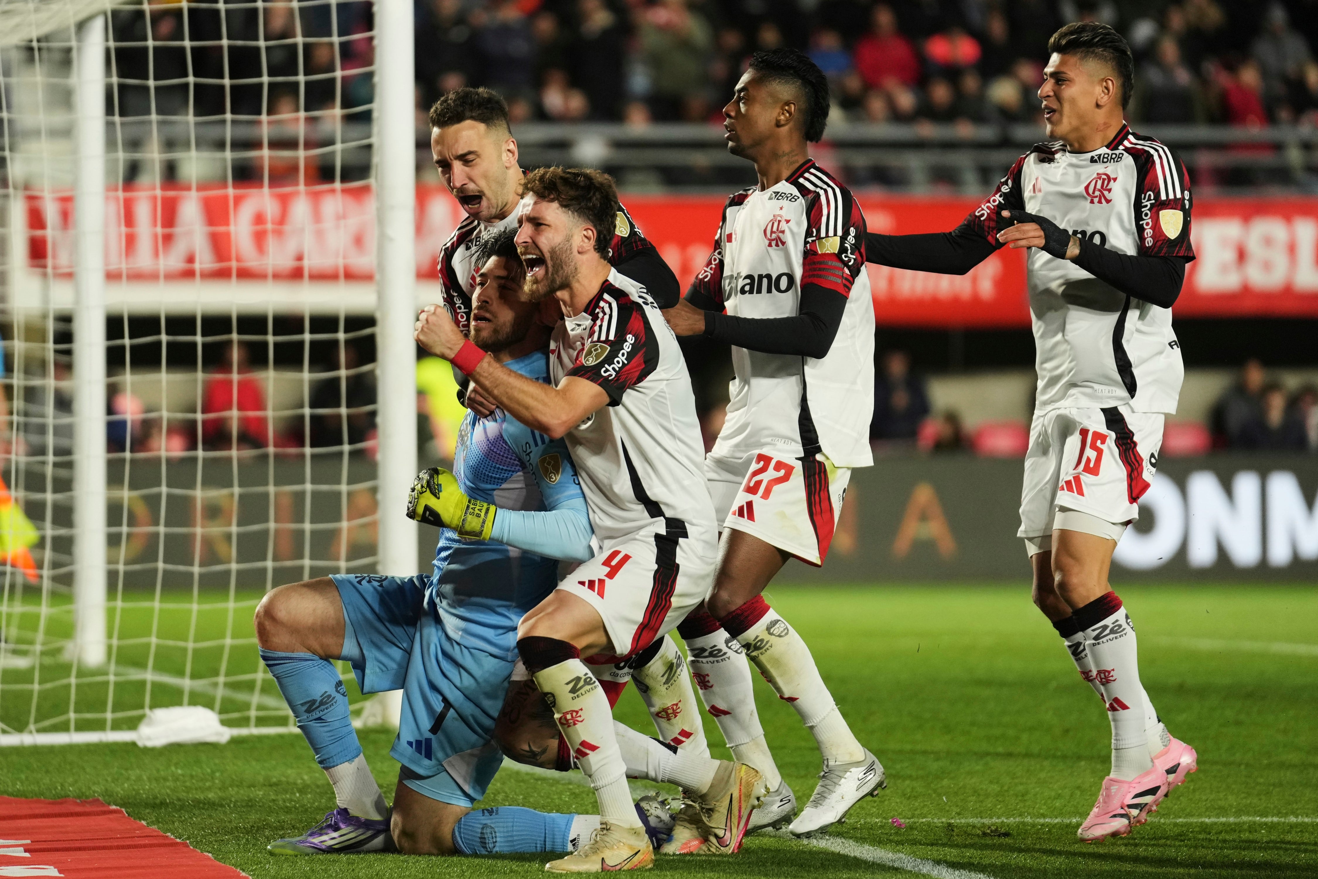 Flamengo festejó en La Plata