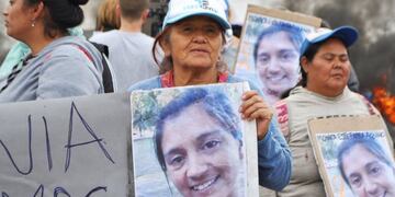 La madre de la muchacha participó de una de las protestas por el caso en Varadero Sarsotti.