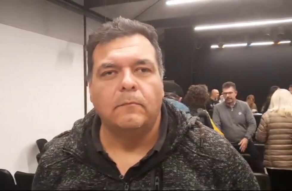 Tras una elección reñida, Carlos Álvarez es el nuevo presidente de la Federación de Entidades Vecinales