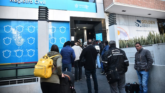 Registro Civil y CPC amplían el horario de atención para retirar los DNI.