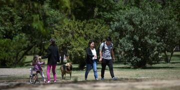 Pasó un domingo de primavera en Córdoba, y la temperatura baja (Archivo/La Voz).