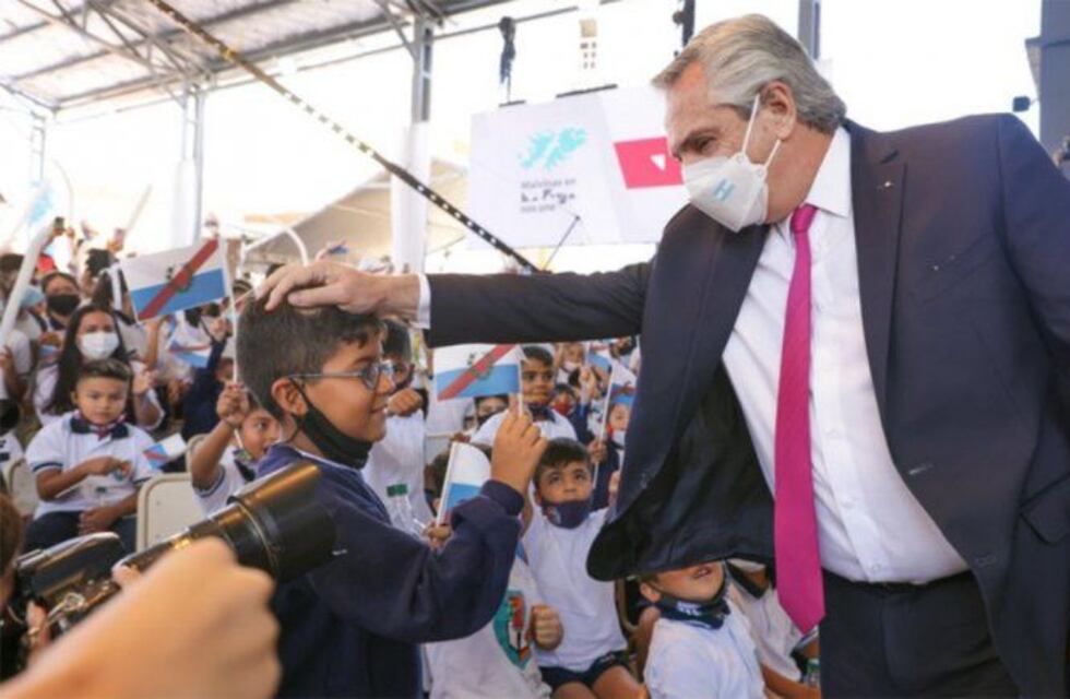 La Rioja: la pregunta de un alumno que incomodó a Alberto Fernández