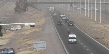 Un fuerte viento irrumpió la tarde de los mendocinos, pero se trataba de un viento frío, lejos de las ráfagas que están acostumbrados.