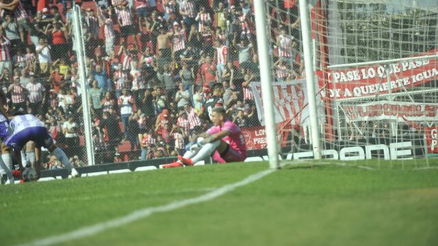 Instituto le ganó a Sacachispas con un penal para la discusión, y hubo un reclamo irónico (Javier Ferreyra / La Voz).