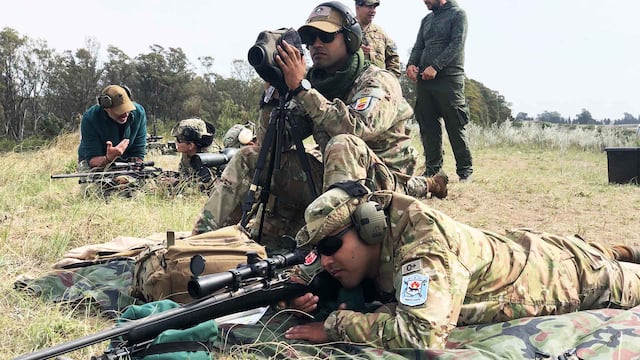 Adiestramiento de tiradores especiales de la Infantería en Base Baterías