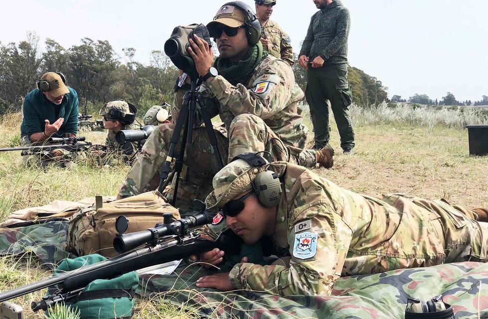 Adiestramiento de tiradores especiales de la Infantería en Base Baterías