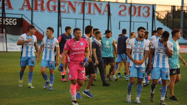 Tras la final, Racing va por la otra chance de ascenso y se medirá con Defensores de Villa Ramallo (Federico López Claro).